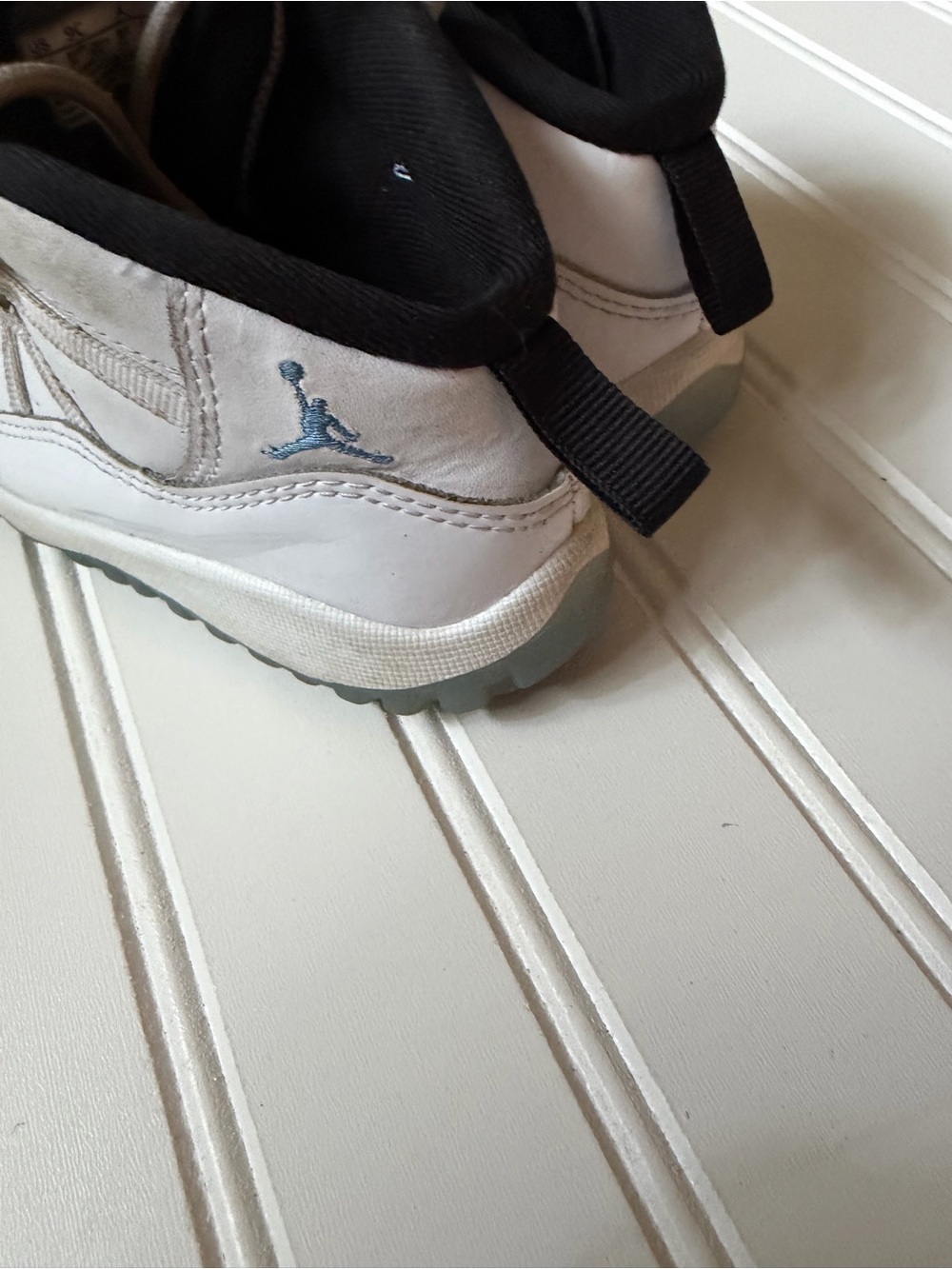 Jordan Kids White and Grey High-Top Sneakers - Picture 4 of 6
